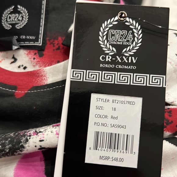 NWT - Never worn Boys’ Never Surrender multi-colored        t-shirt - Picture 3 of 3